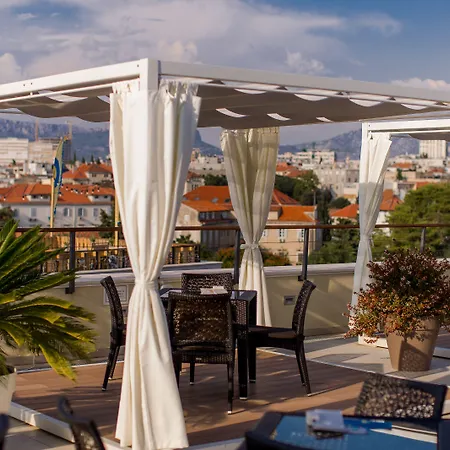Cornaro Hotel 5*
