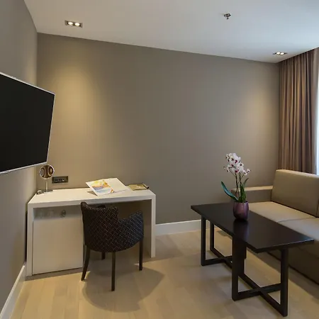 Cornaro Hotel 5*