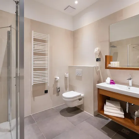 Hotel Cornaro 5*