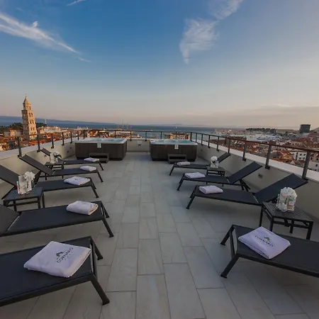 Hotel Cornaro 5*