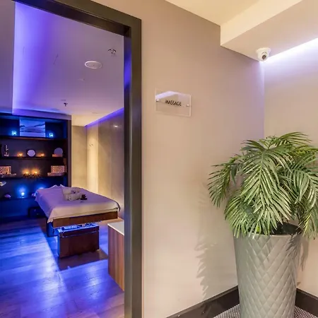 Cornaro Hotel
